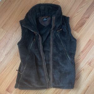 Kohl Women's Dark Brown Fuzzy Vest